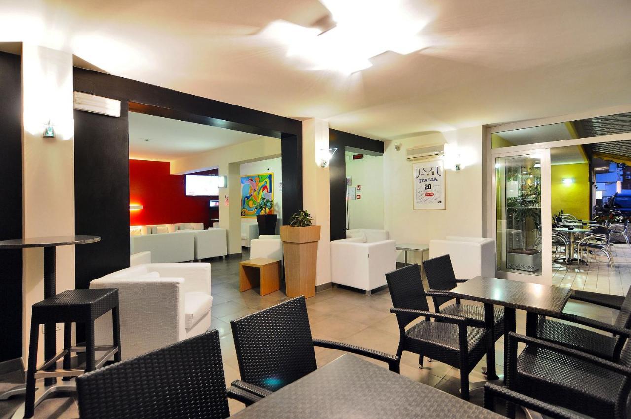 Hotel Nederland Каорле Экстерьер фото