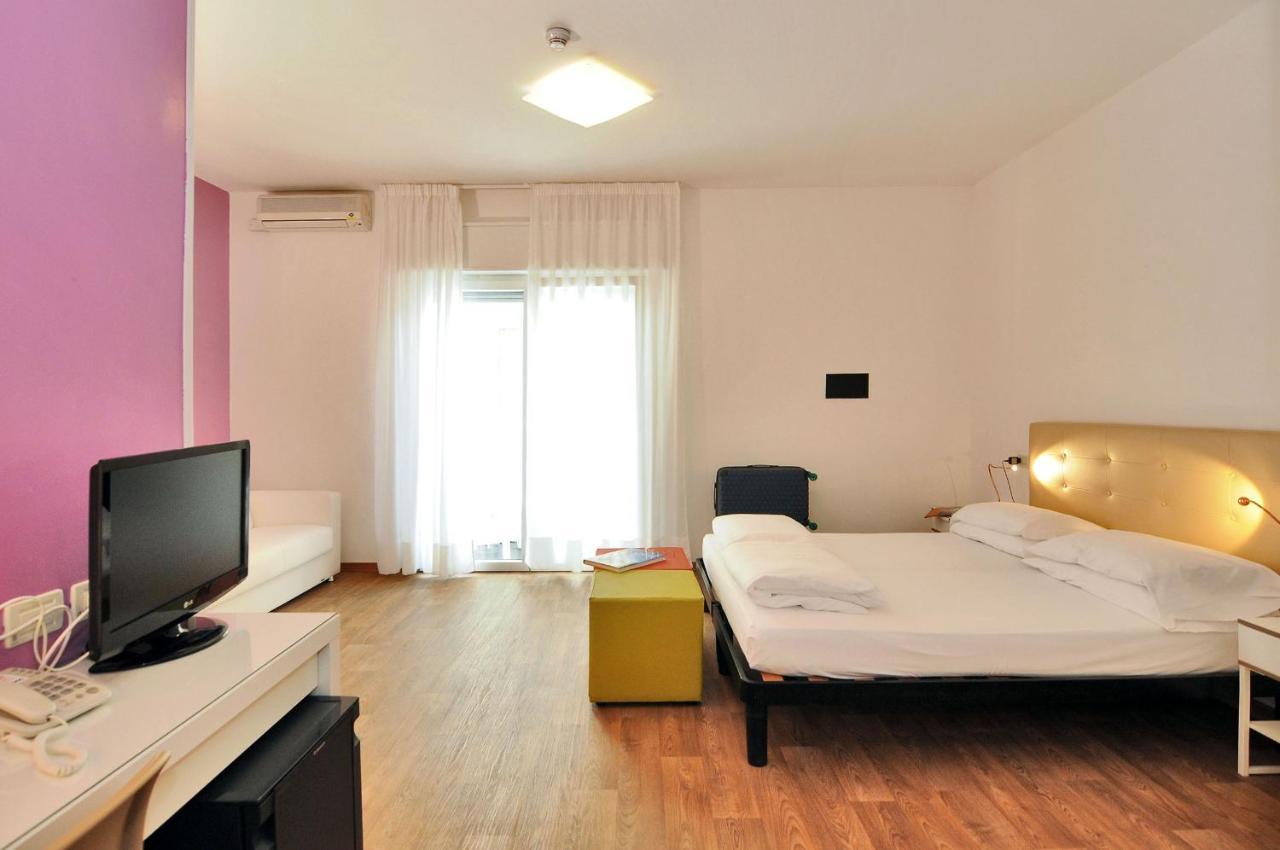 Hotel Nederland Каорле Экстерьер фото